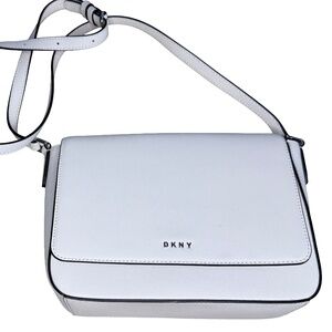 🌺 DKNY Bryant White saffiano leather flap Crossbody Bag